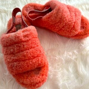 Ugg Slippers Sandals Size 7 in Red Orange